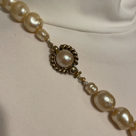 Chanel vintage 80s Faux pearl necklace - Picture 8 of 9
